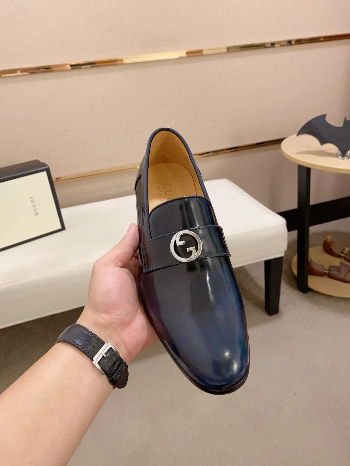 Men's shoes 💰: 520💰 (GUCCI) new series ss hot new products 💢 💠 Casual leather shoes 👞, first layer of cowhide, upper hardware buckles and logo on the sides of the shoe, brand logo on the insole and sole 💠 💎Upper: 100% cowhide 💎Inner: cowhide/100% 💎Feet: cowhide/100% 💎Sole: rubber/100% 💎SIZE: 38 39 40 41 42 43 44 Can be customized 45